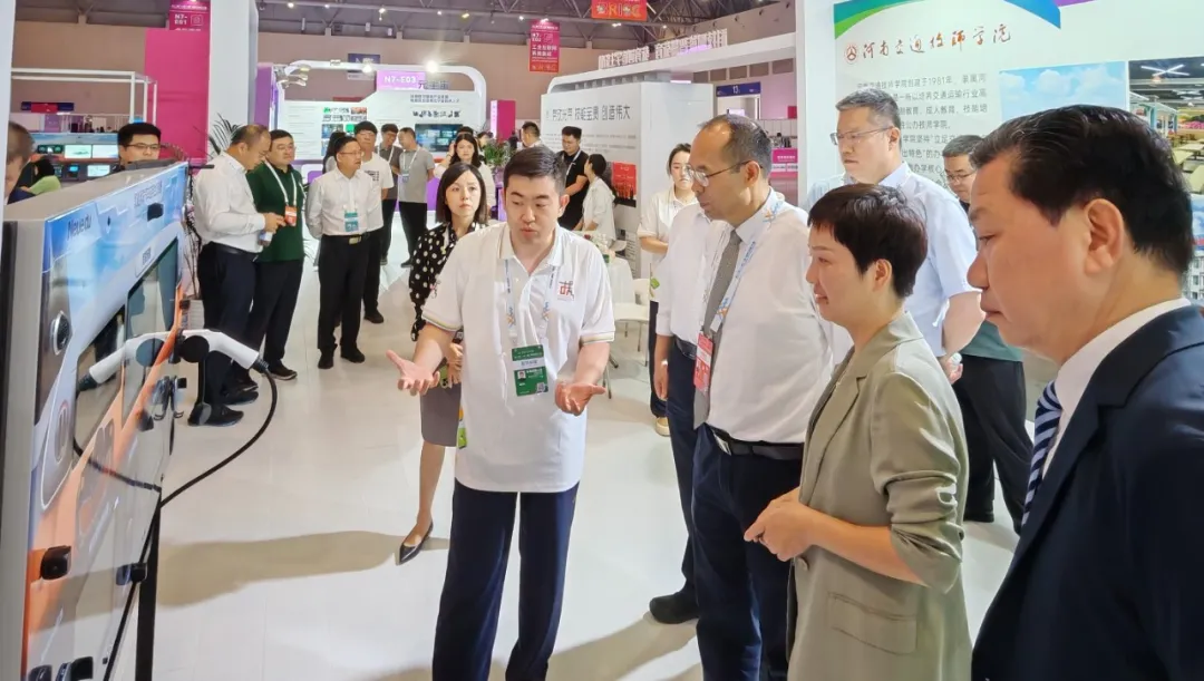 助力第二届“一带一路”国际技能大赛智能汽车软件技术表演赛顺利举办
